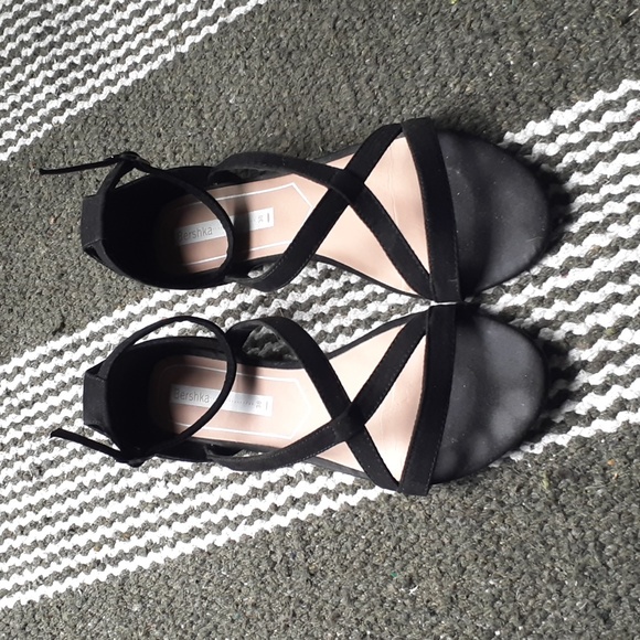 Bershka Strapy Sandals 👡 🩴 - Picture 2 of 7